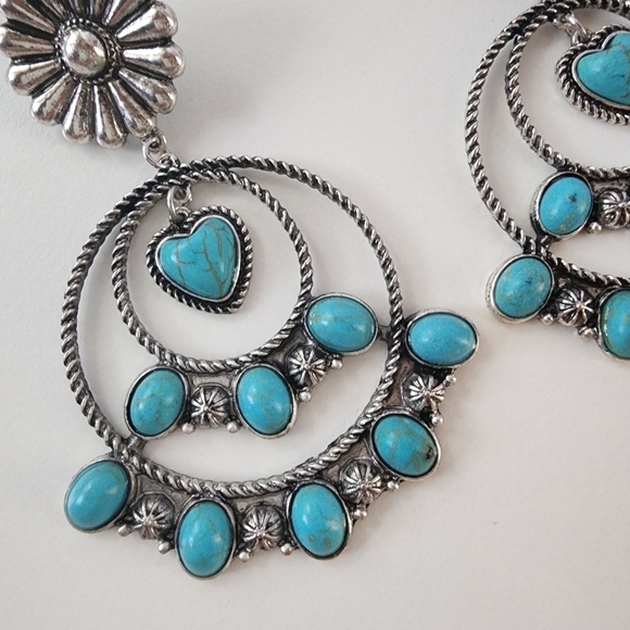 NWT Bohemian Antique Silver Heart Turquoise Stone Dangle Earrings - Picture 3 of 7